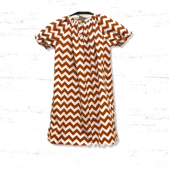 Smocked Giraffe Dress Size 2 - Picture 2 of 7